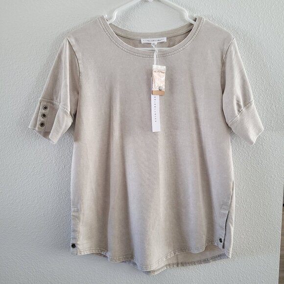 jane & delancey Tops - Jane & Delancey NWT Sz Small | Button Accent Sleeves | Women's T-shirt